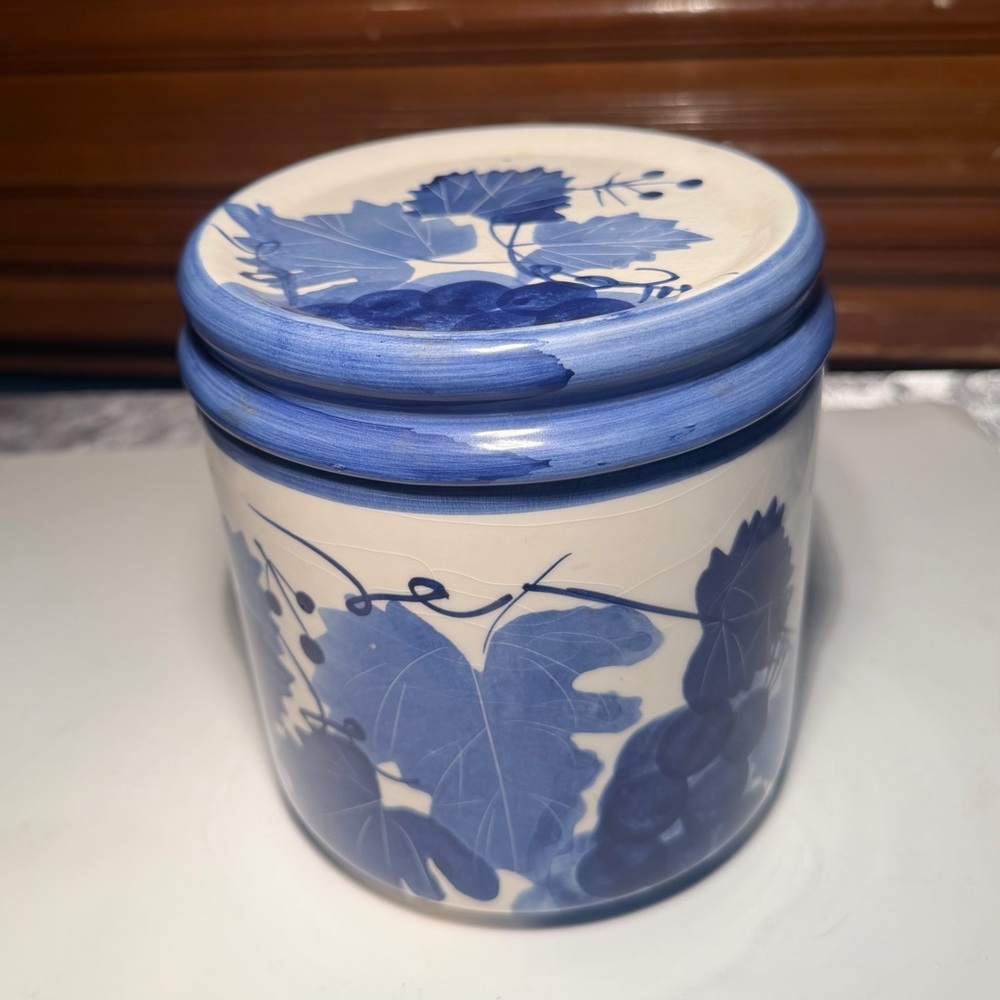 Vintage Designpac handpainted ceramic canister, blue and white grapevine design